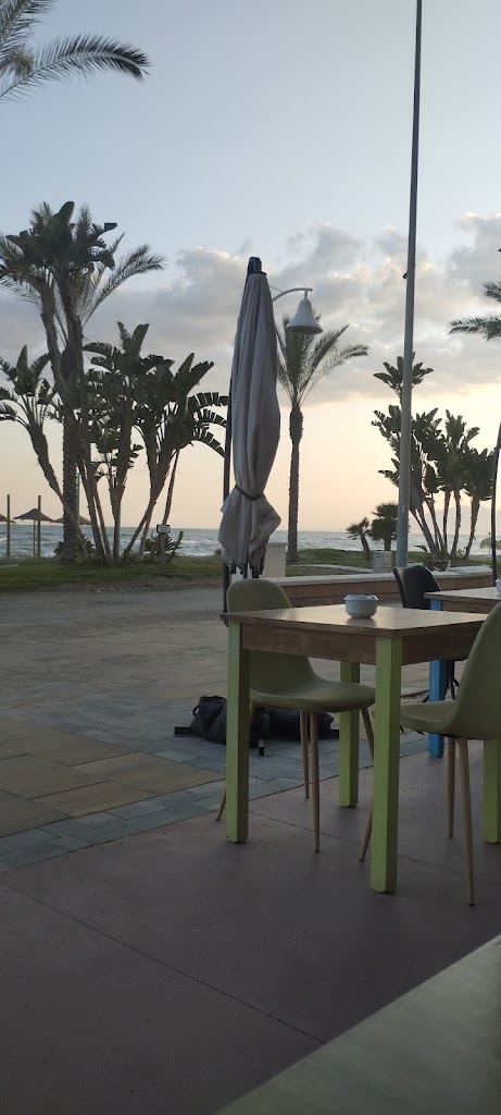 Restobar 4 Mesas — Ambiente