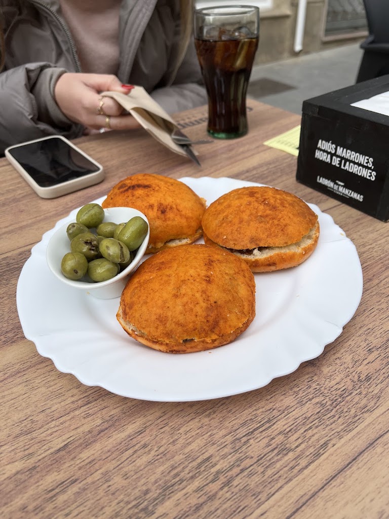 Bar MIBEL — Comida y bebida