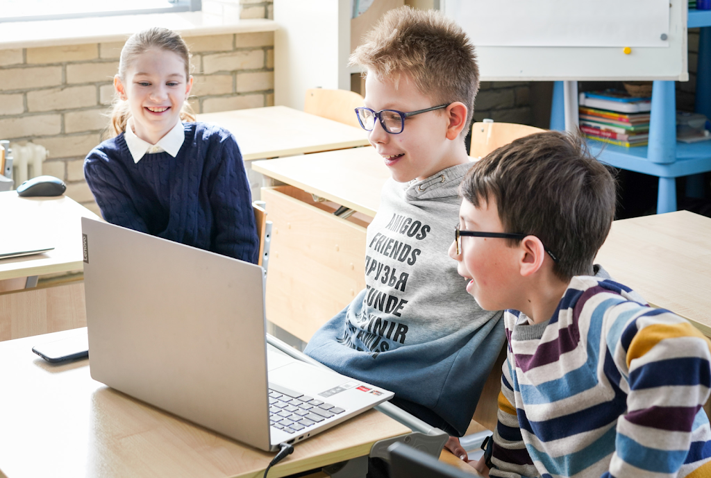 Algorithmics Majadahonda. Escuela programacion para ninos/as y jovenes de 5 a 18 anos — Del propietario