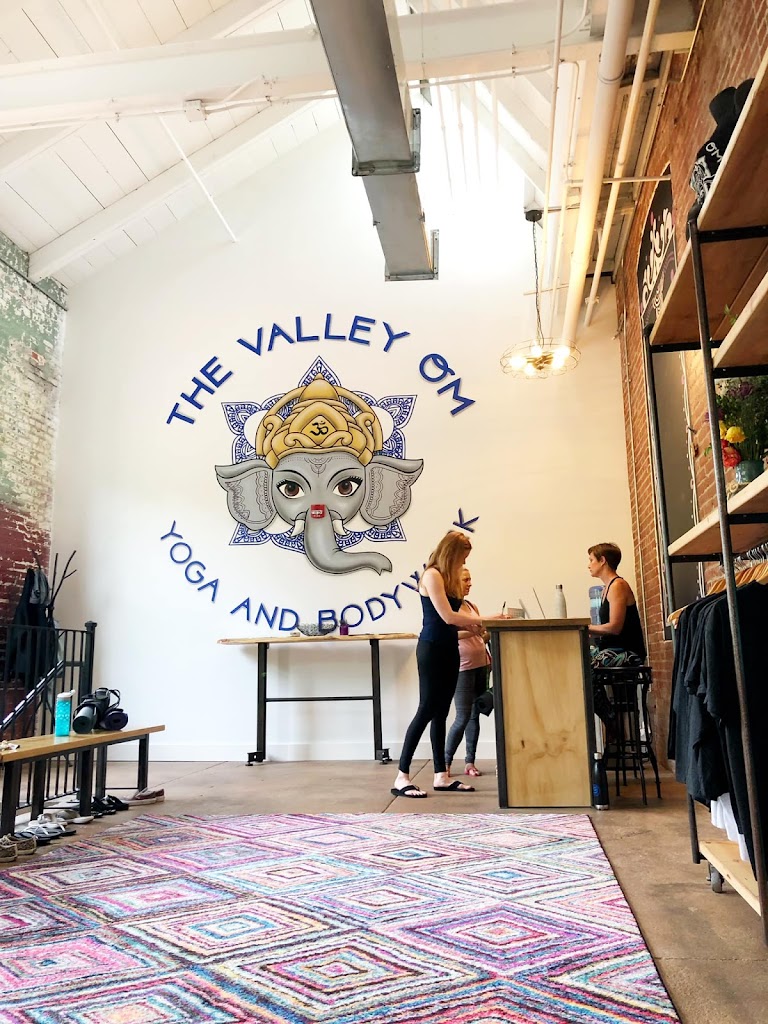  The Valley Om: Yoga and Bodywork