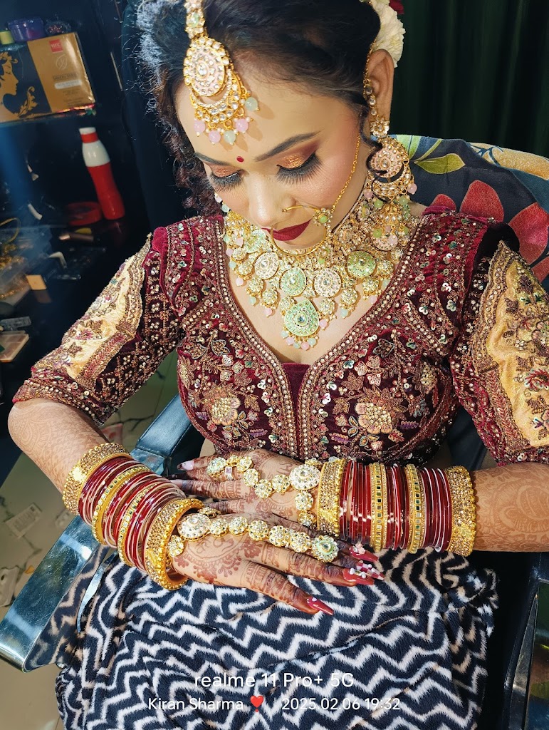 Misty Makeover And Beauty Parlour