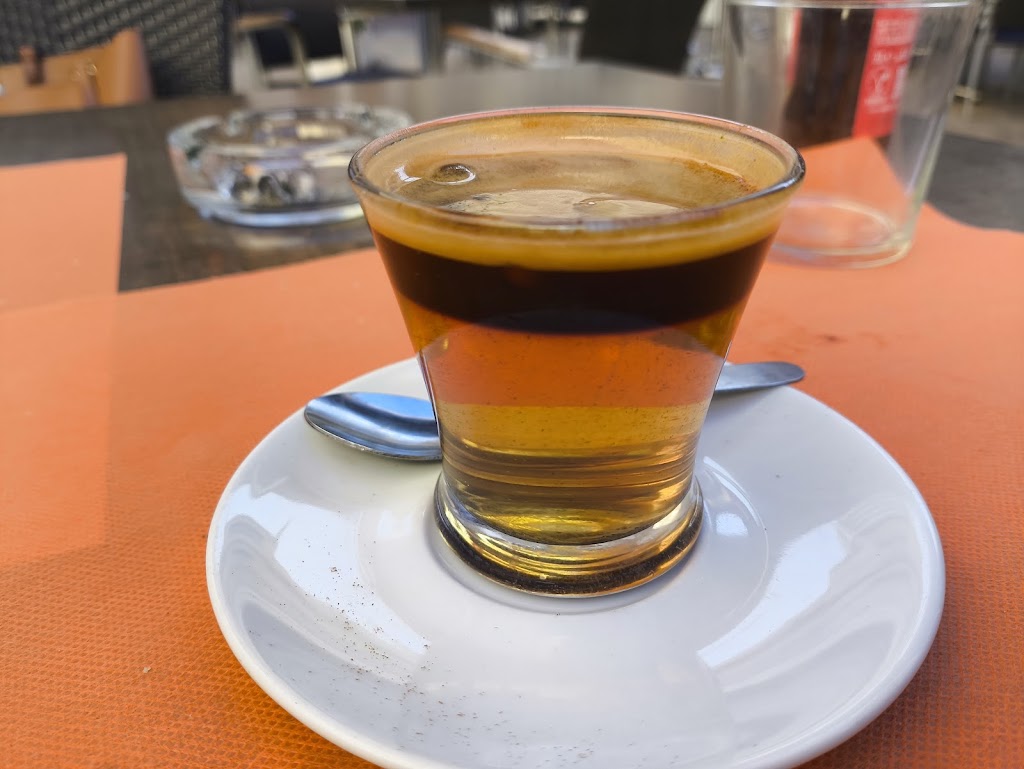 Restaurante Lo de Pepe — Comida y bebida