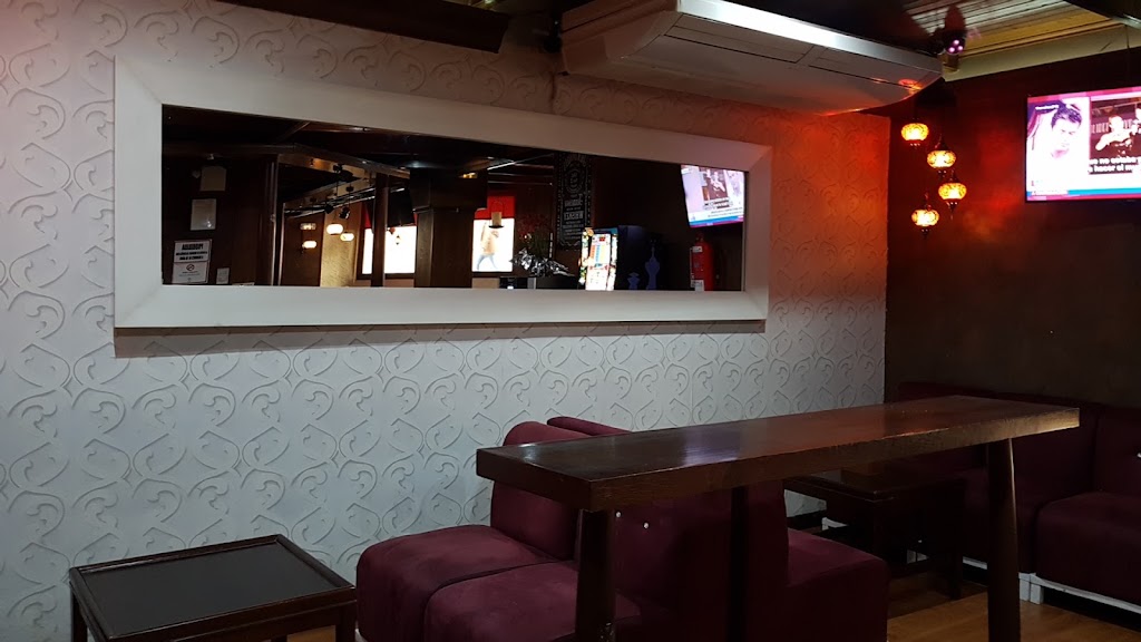 Cafe-Pub La Pergola — Ambiente