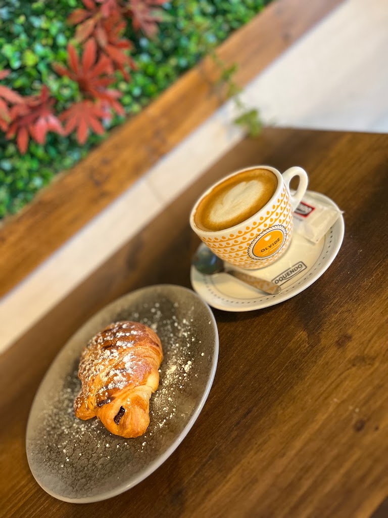 Estela cafe — Comida y bebida