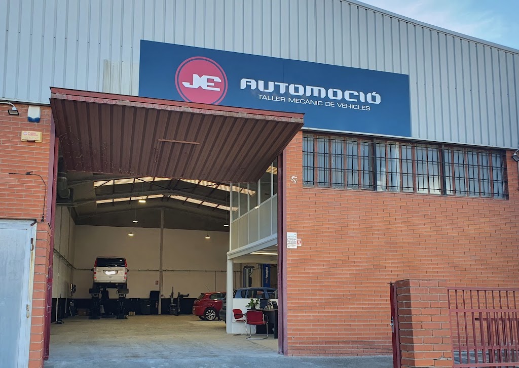 JE Automocio — Exterior