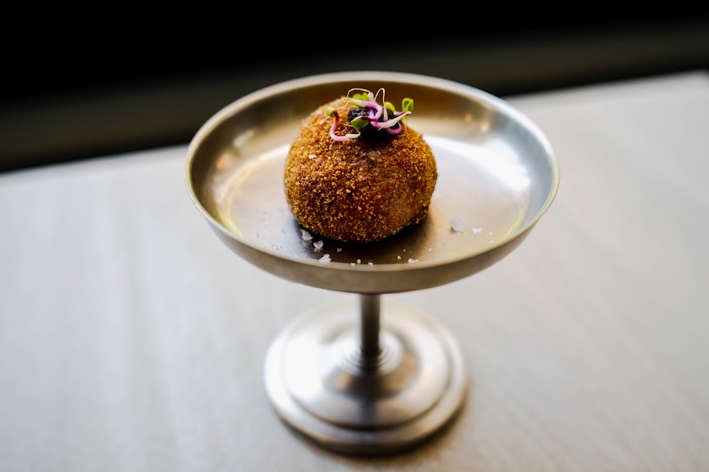 KPLATS Gastrobar — Comida y bebida