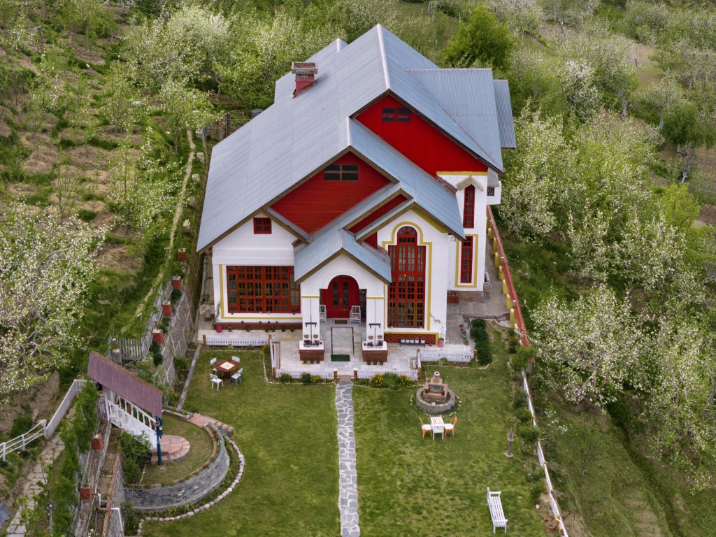 Saffronstays Shelapani Homes Shimla Hills