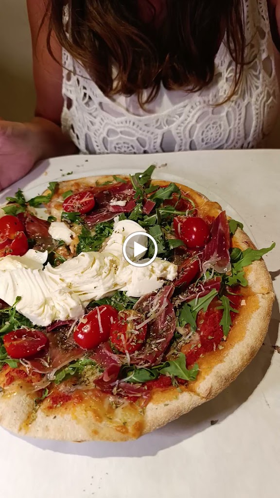 Mammatina Pizzeria Restaurante — Videos