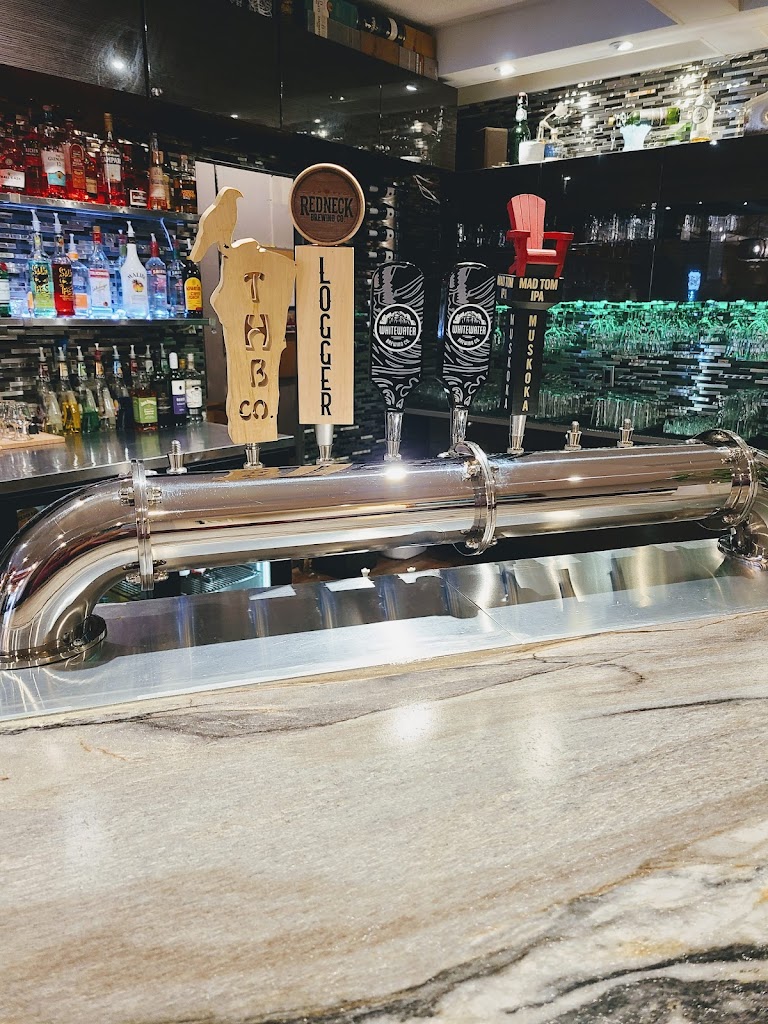 Janna's Bar and Grill in Pembroke