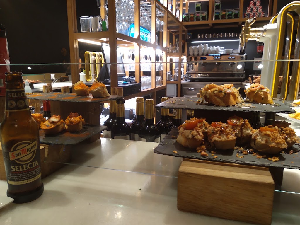 Bar Plaza Gran Via — Comida y bebida