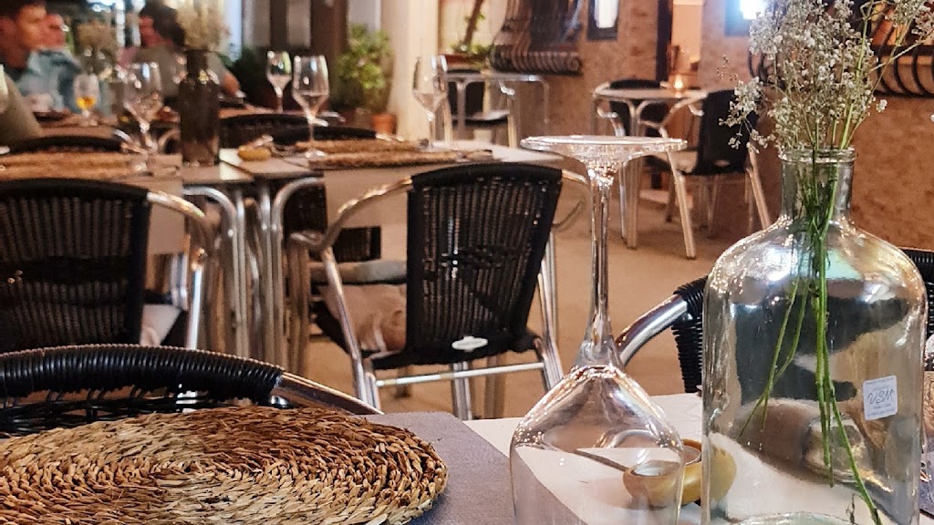 Luz de Luna Port Bar Restaurant — Comida y bebida