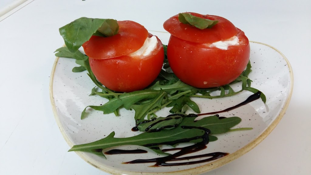 La Tradizionale Ristorante — Comida y bebida