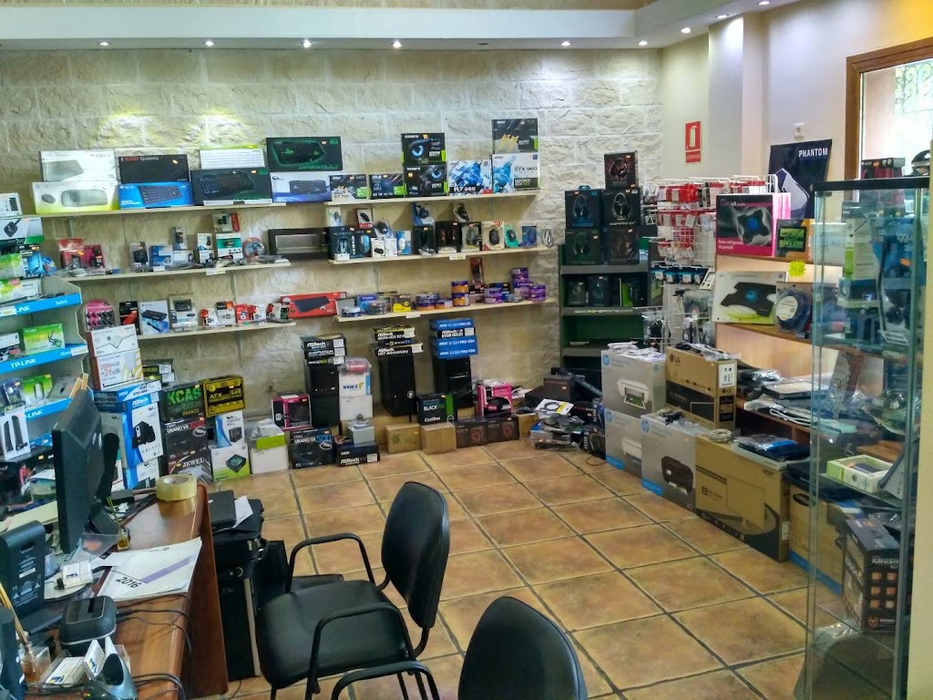 InforCenter Tienda Informatica Estepona, Reparacion y Venta de ordenadores — Del propietario