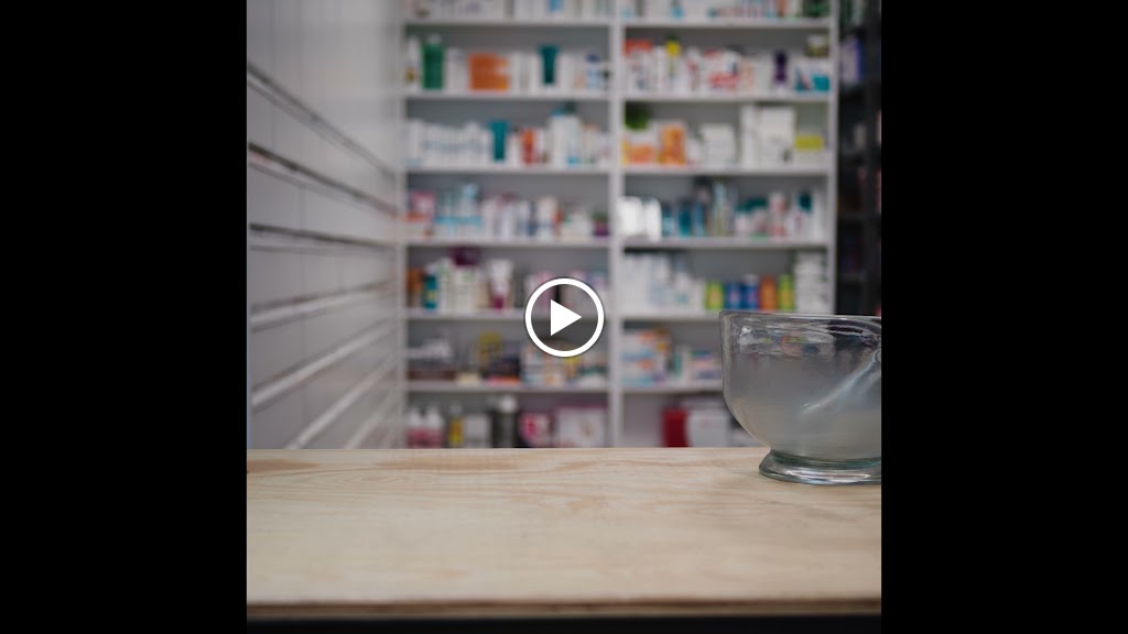 Farmacia Troyano. 365 dias casi de guardia 12 horas en Baeza — Videos