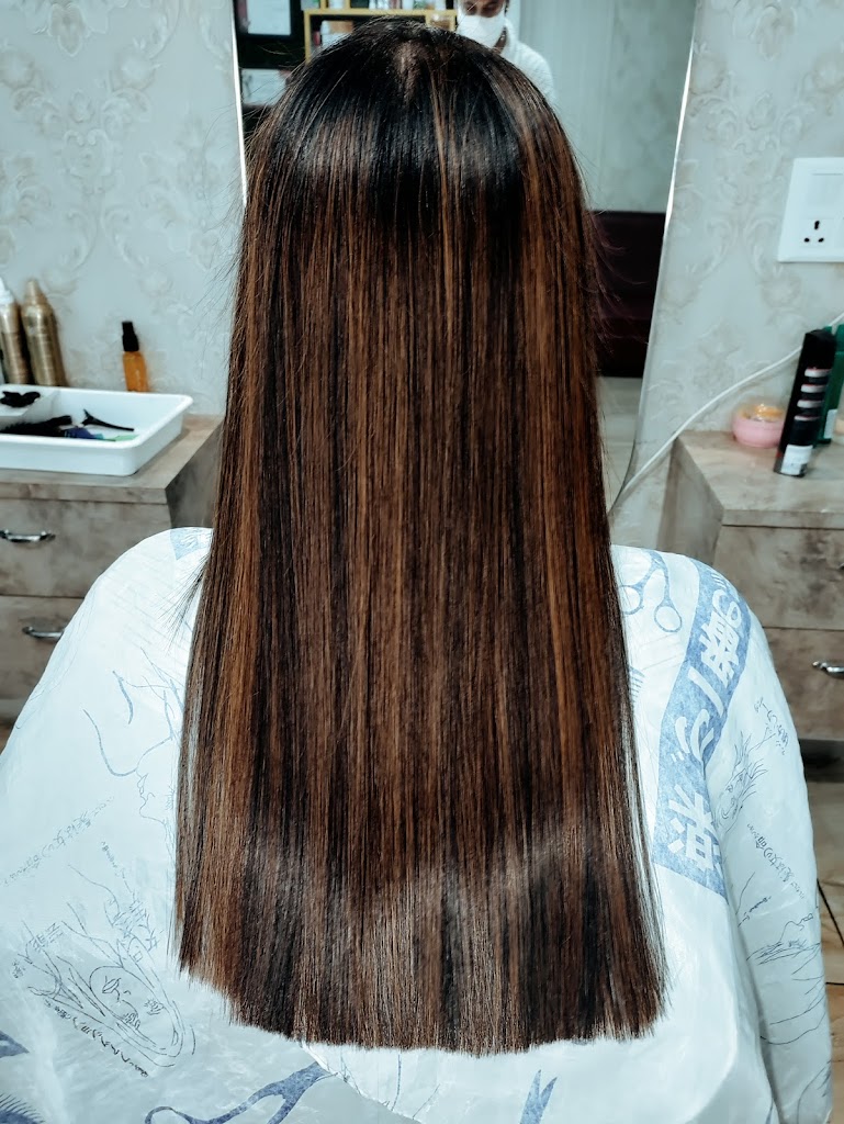 Revive Hair Beauty Salon Sitarganj