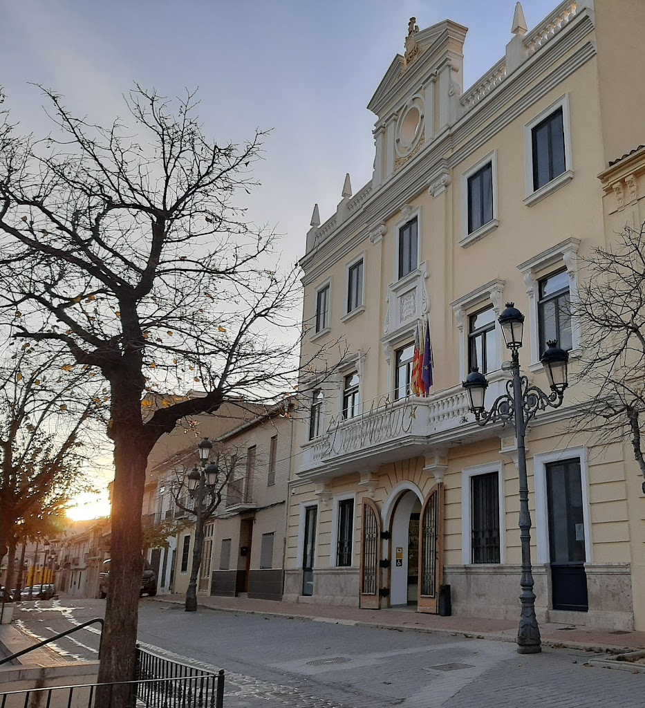 Etecnic Charging Station