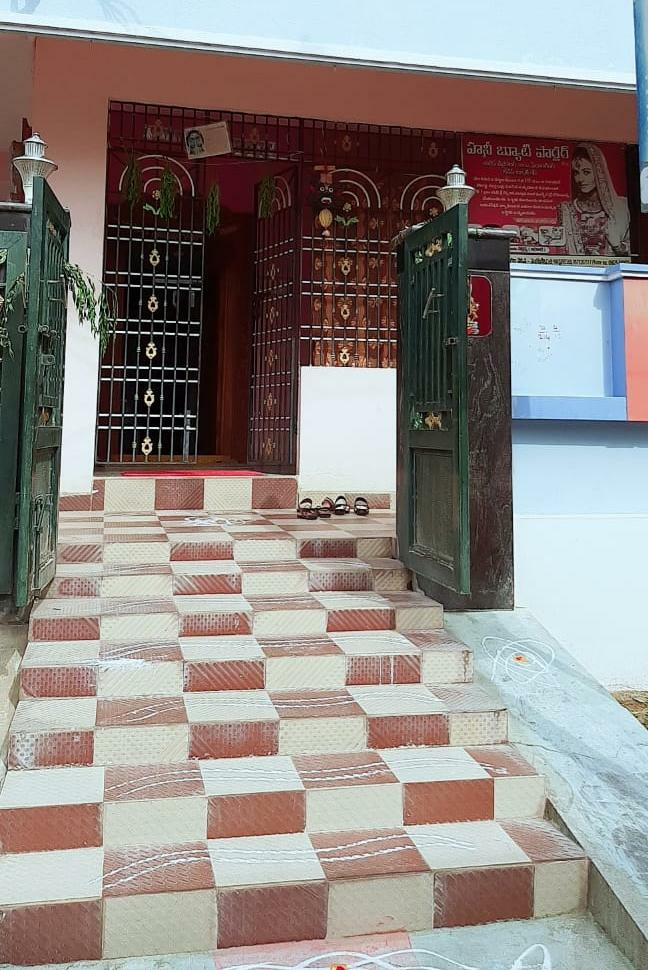 Honey Beauty Parlour