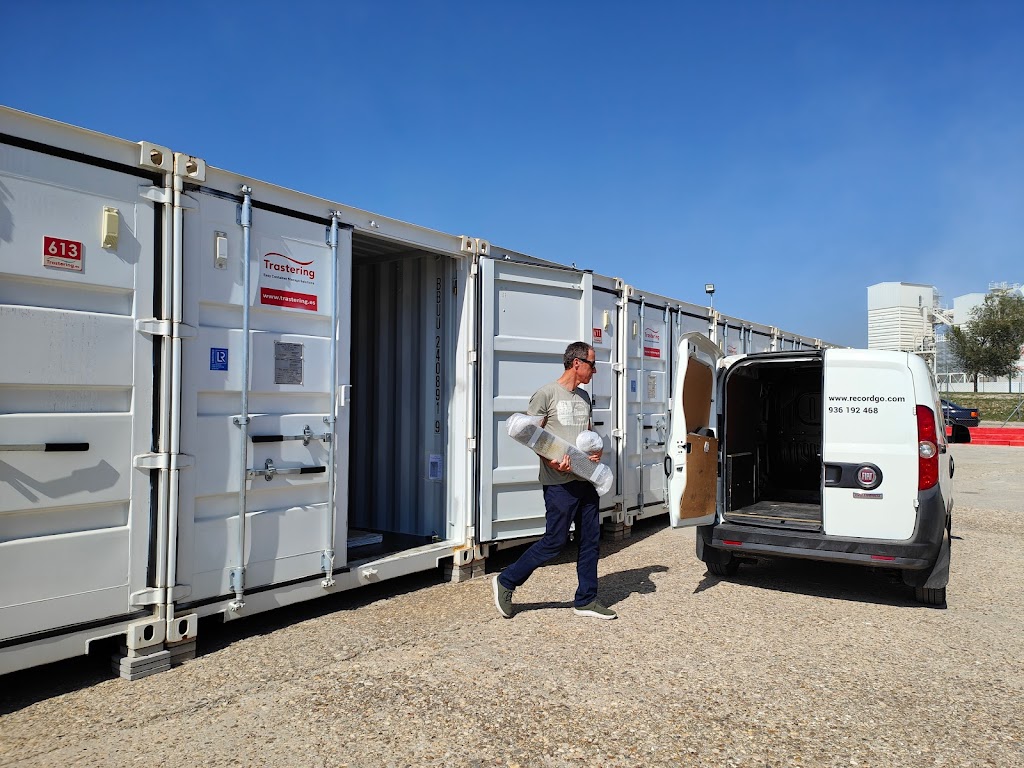 Trastering Cornella-Hospitalet - Alquiler de Trasteros Almacenes y Guardamuebles