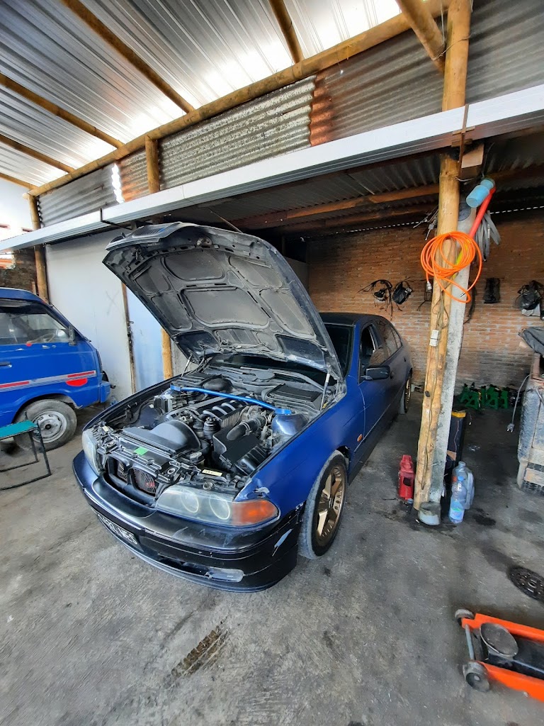 Bengkel Mobil Arbani Putra