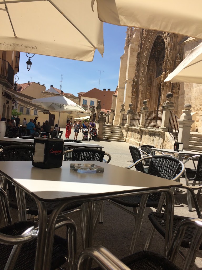 Cafe Los Caracoles — Ambiente