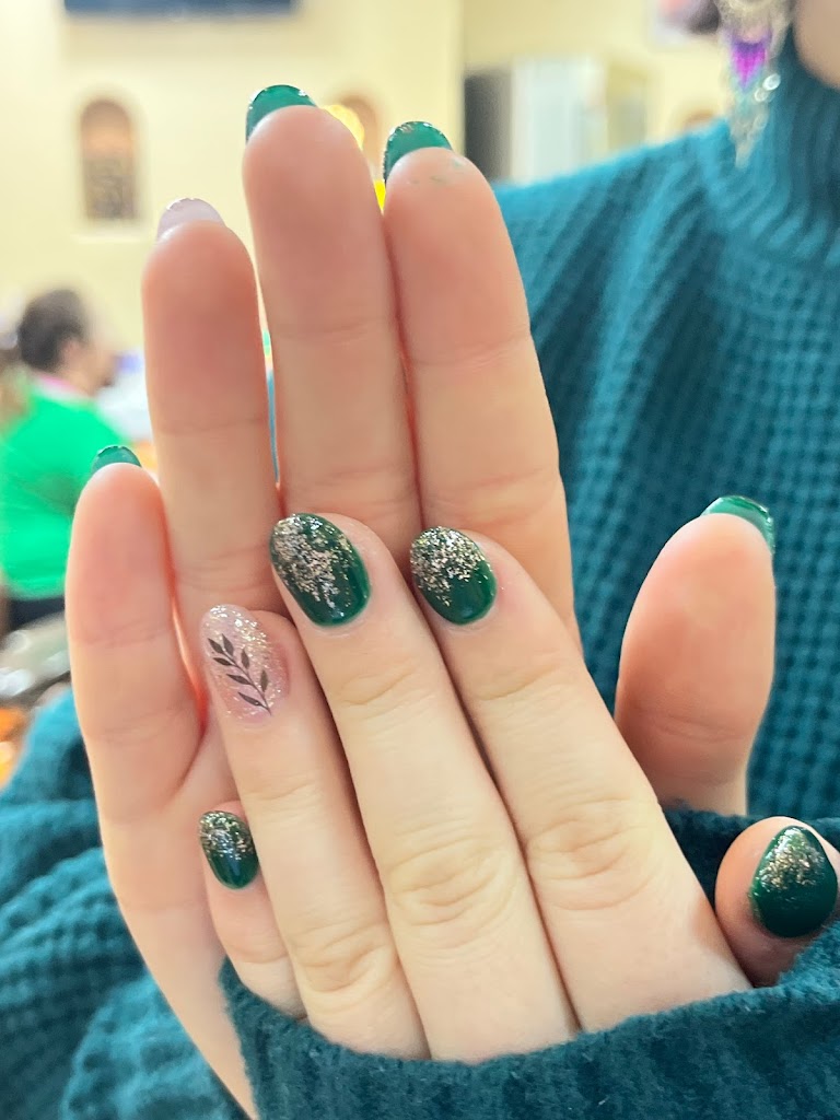 Clever Nails & Spa - Nipomo, CA