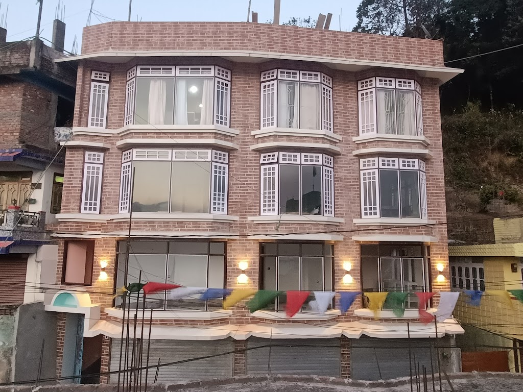 The Mountain Range Homestay