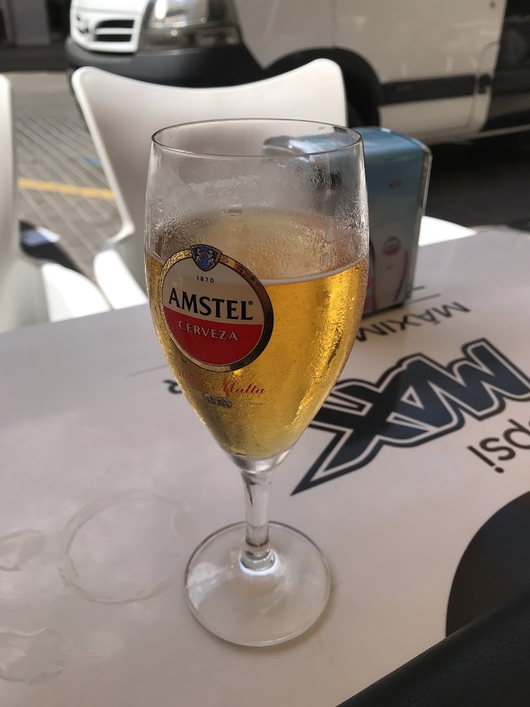 Bar Carrio — Comida y bebida