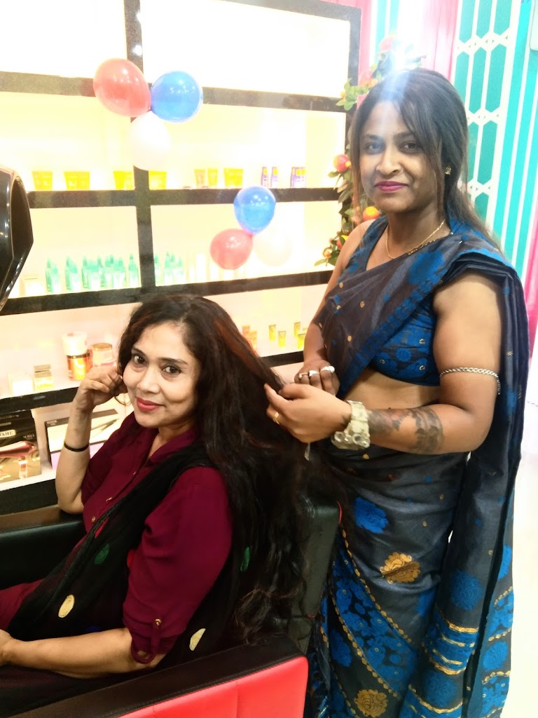 Cosmo Unisex Family Salon