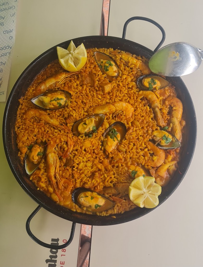 Tapeo Deluxe — Comida y bebida