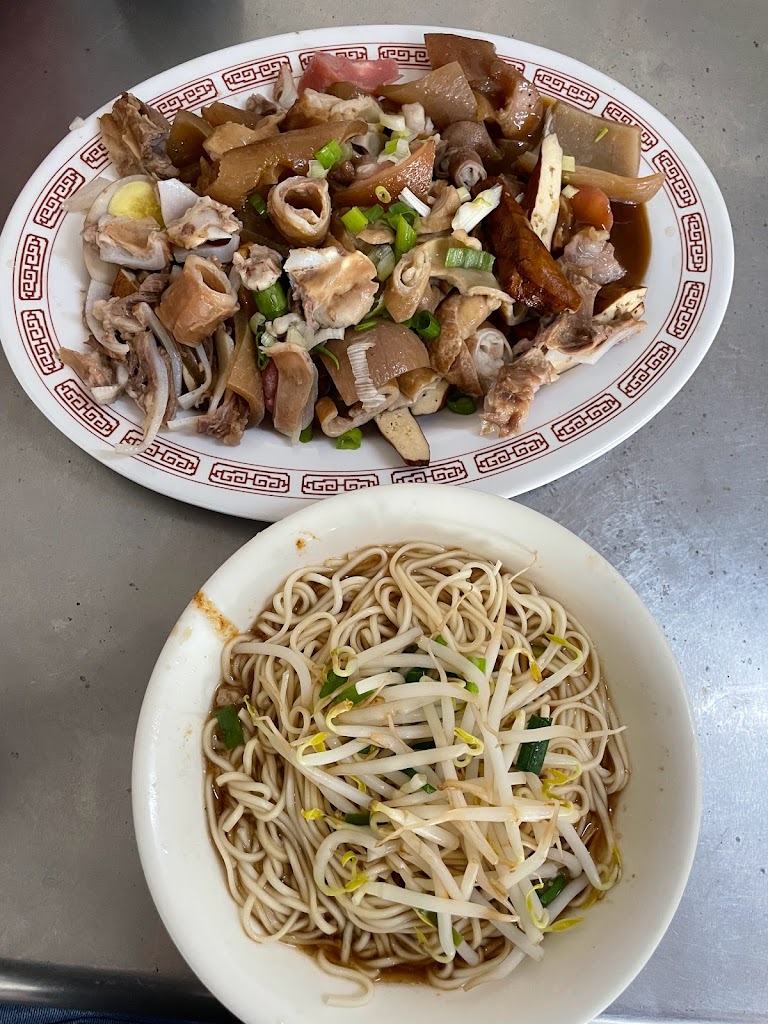 哈爾濱街陽春麵飯 的照片