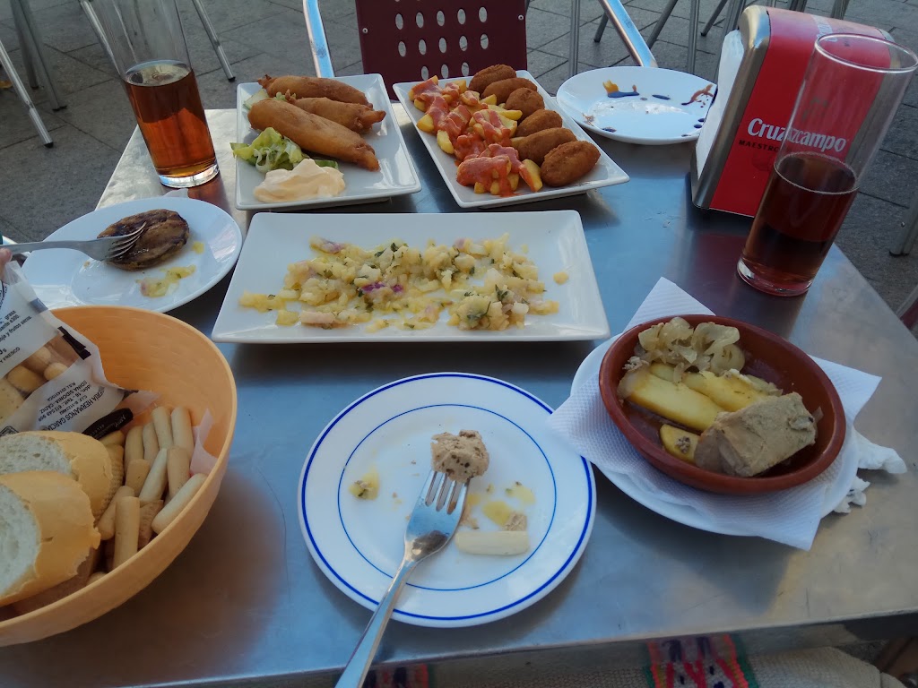 Bar La Sacristia — Comida y bebida