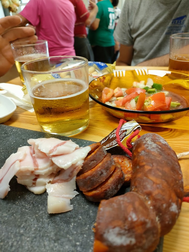 Bar "Anca el Vito" — Comida y bebida