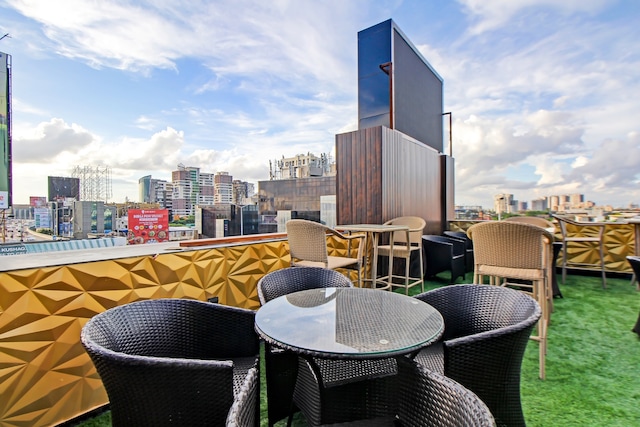 Super Townhouse Oak Hotel Lake View Royal Near Science City