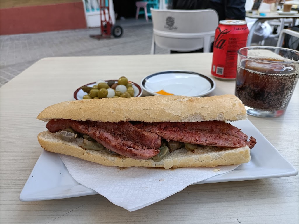 El Raco de Maria burjassot — Comida y bebida