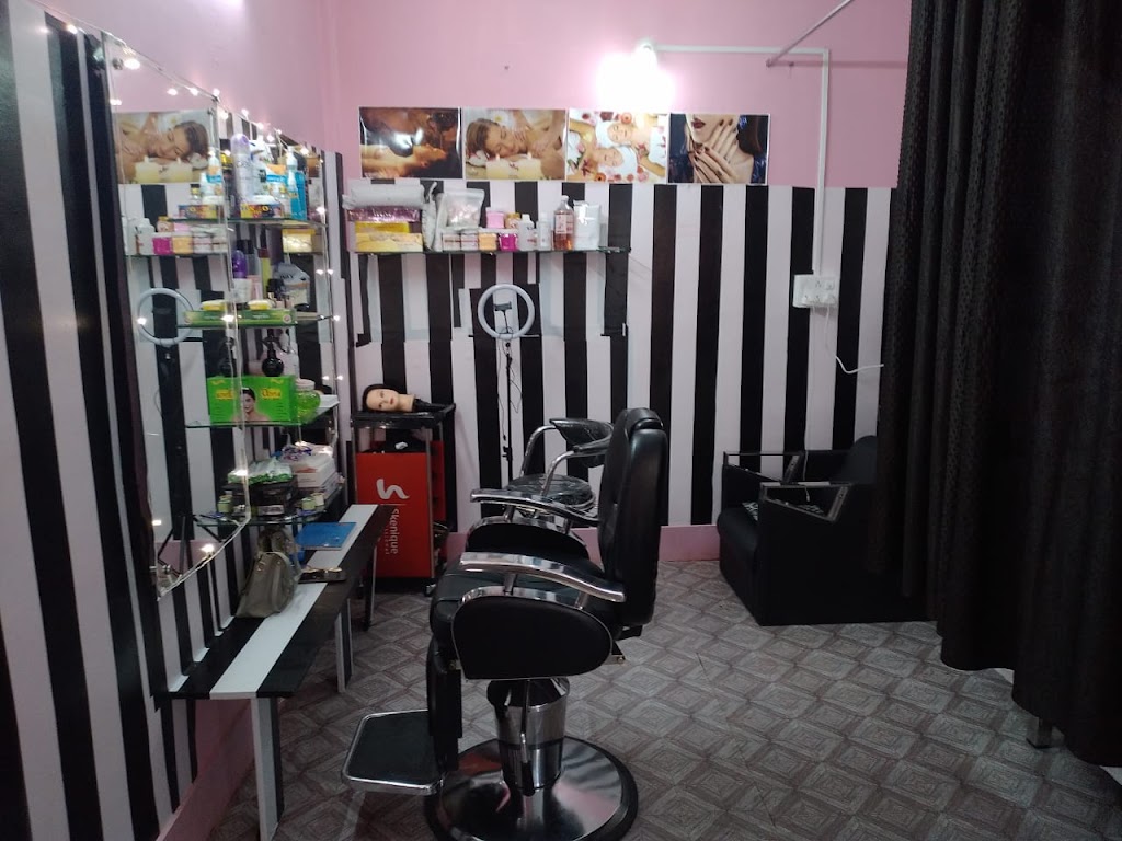 Diamond Beauty Salon And Spa