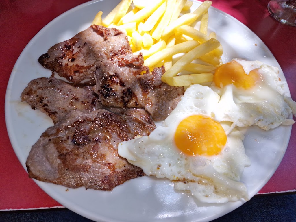 Bar Sporting — Comida y bebida