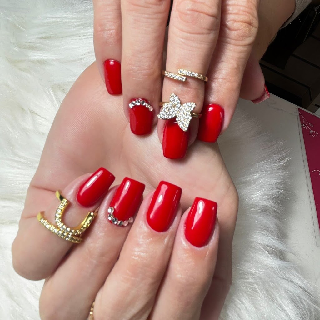 Look Unas Estetica y Belleza — Manicura