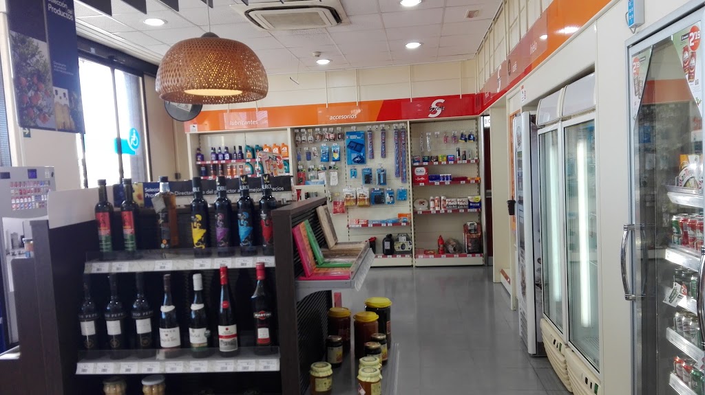 Estacion de Servicio Repsol — Interior