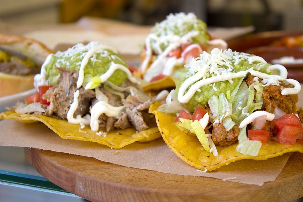 Bar restaurante WEATHERSPAINS — Comida y bebida