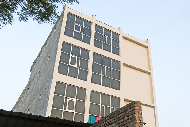 Oyo Hotel 99