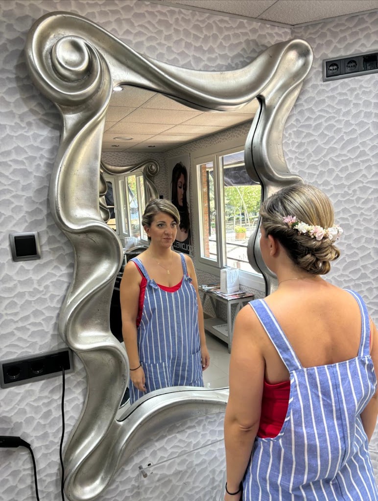 Peluqueria y Estetica Cecilia — Peinado