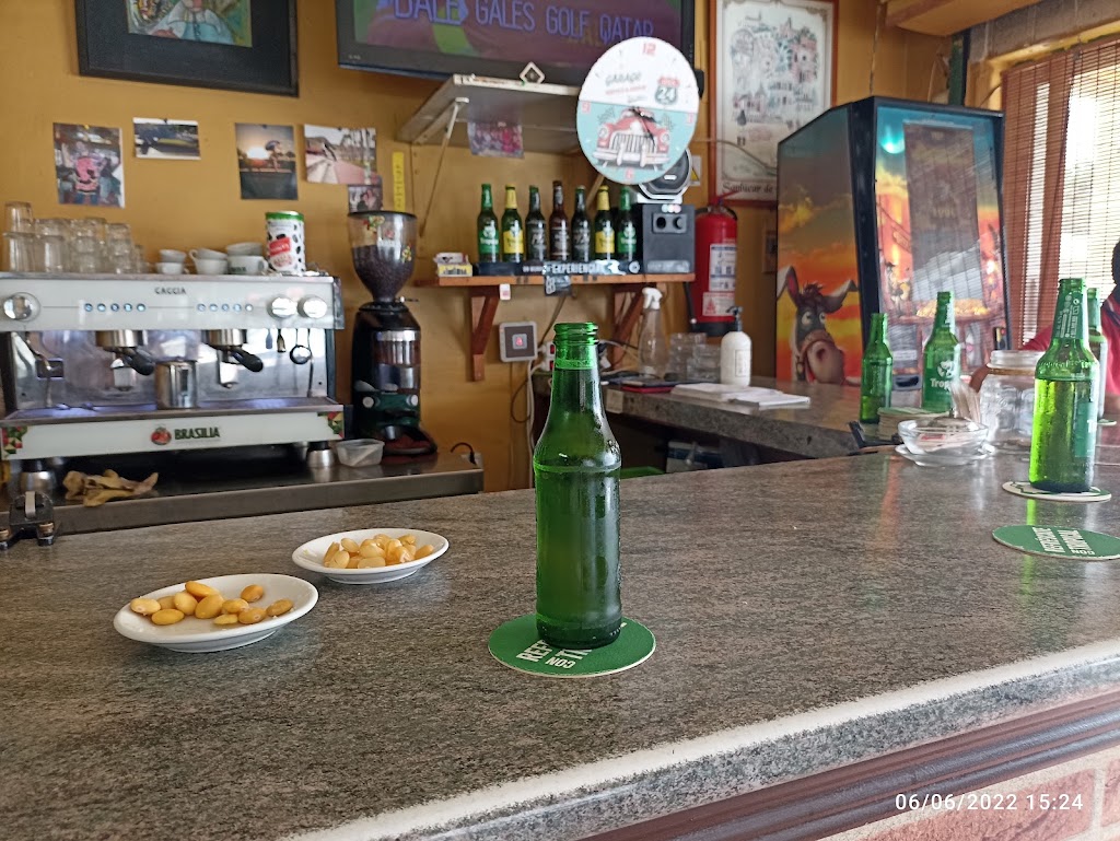 Cafeteria Bar Secretario — Comida y bebida