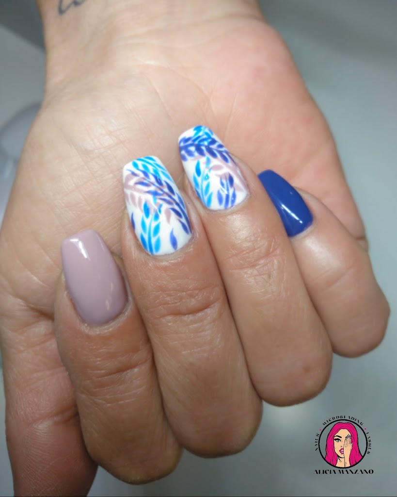 Alicia Manzano Unas y Microblading