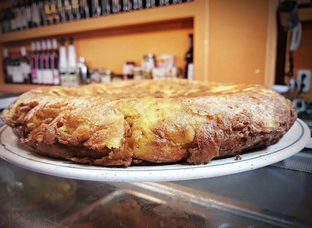 Bar Chachi — Comida y bebida