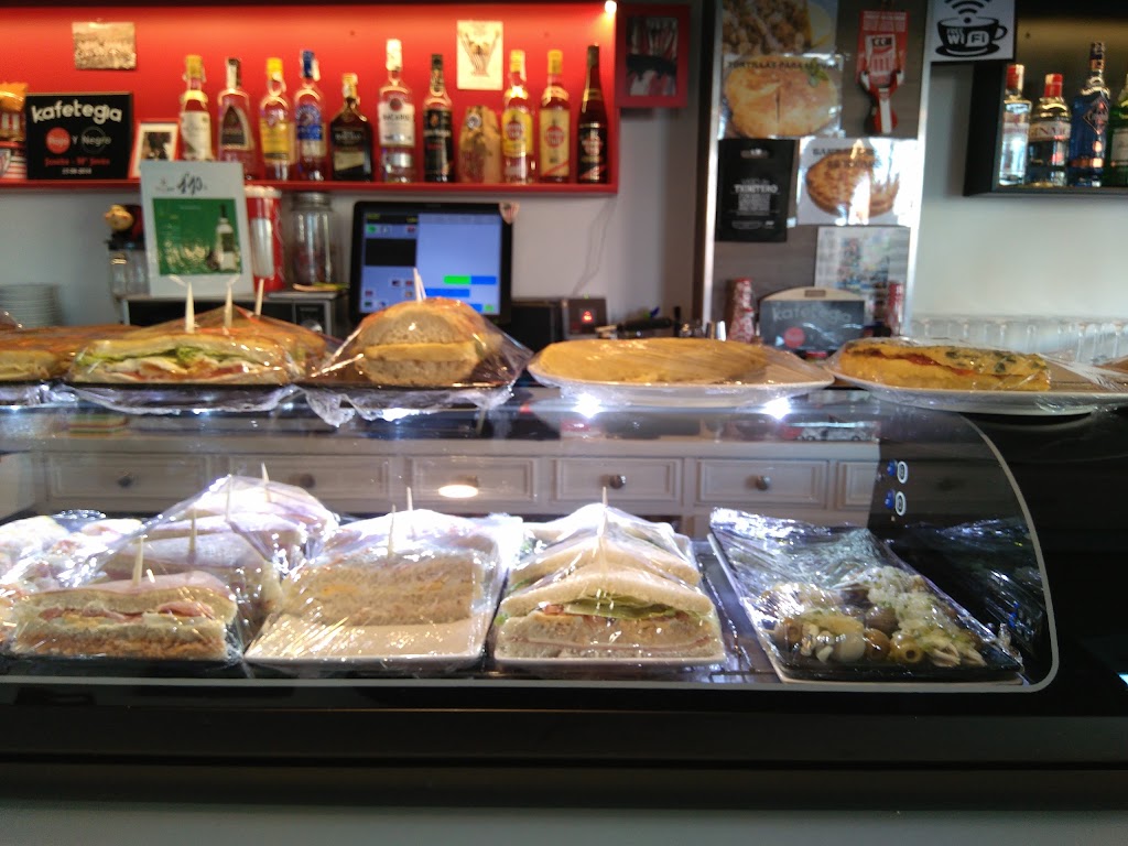 Cafeteria Rojo y Negro — Ambiente
