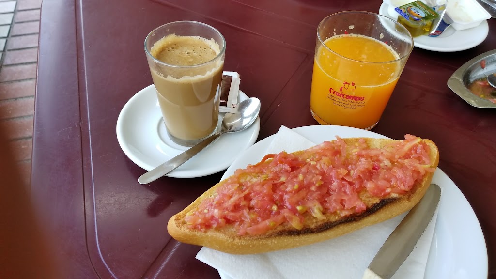 Cafe Bar " Paraiso " — Comida y bebida