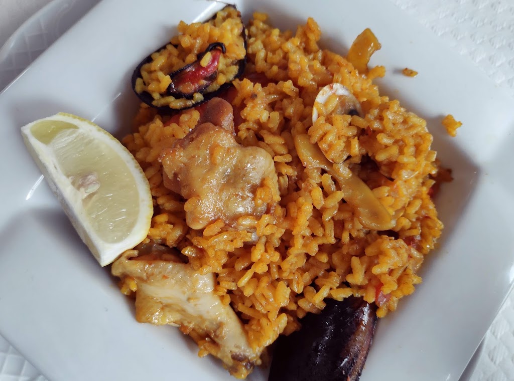 Restaurante Cafe Bar El Poligono — Paella