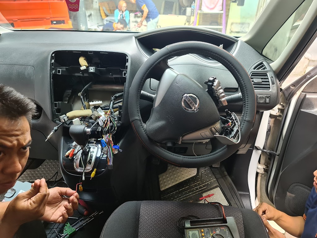 Aliph Teknik, Audio & Elektronik Mobil