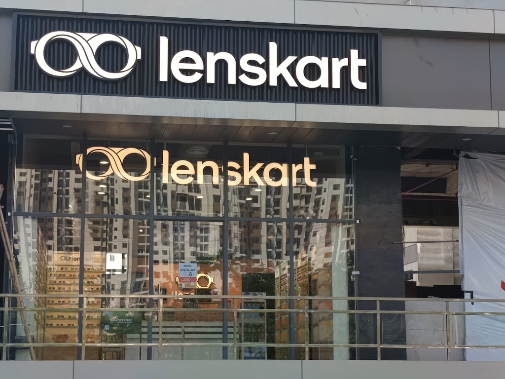 Lenskart Com At Golden I Noida