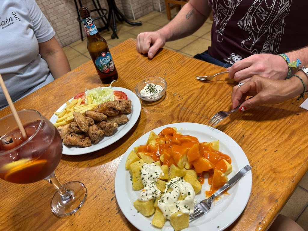 Bar Jaen 1 — Comida y bebida